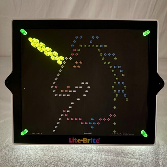 Lite-Brite w/Bigger Brighter Screen & 10 Templates Hasbro 2018 100% Playable - Picture 3 of 10